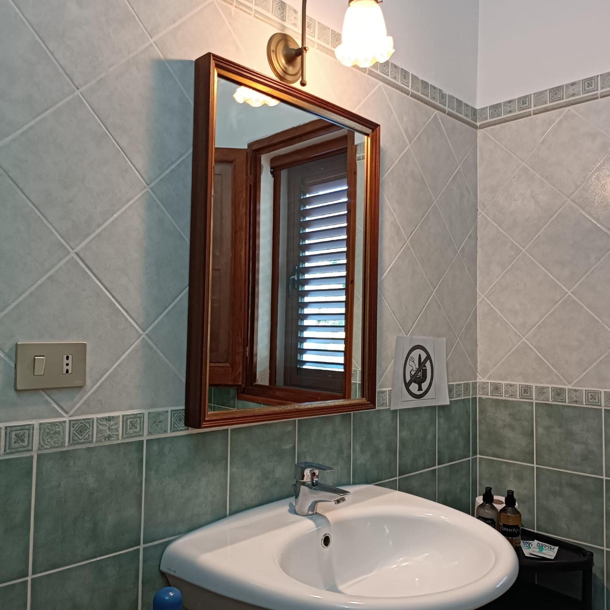 Domu Abi Manna Villa Tertenìa Екстериор снимка